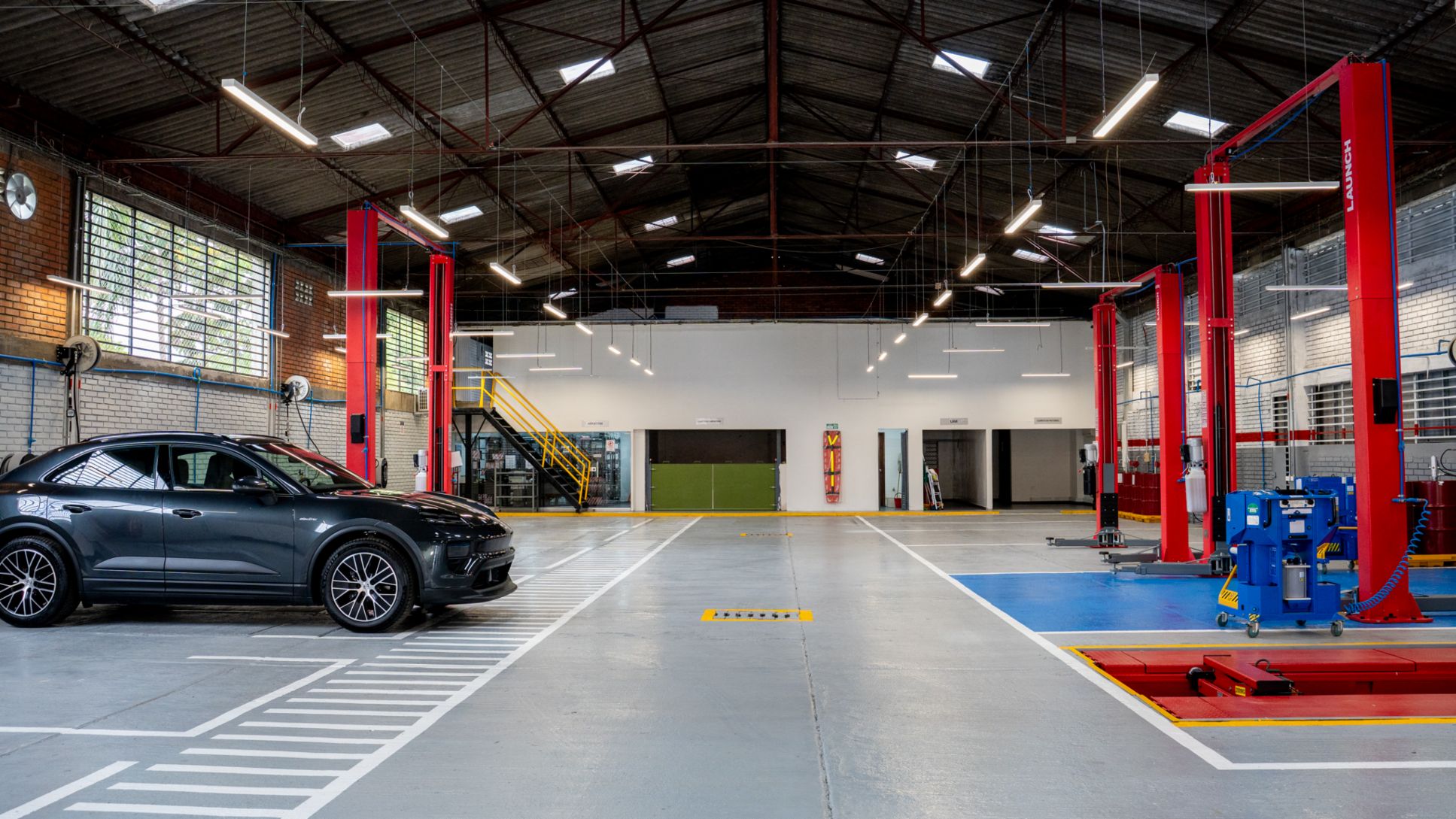 Agrícola Automotriz, concesionario exclusivo para Porsche en Cali, Colombia.