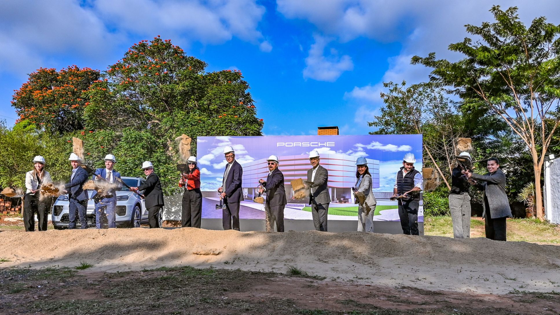 Colocan la primera piedra del nuevo Porsche Center en Paraguay bajo el concepto Destination Porsche