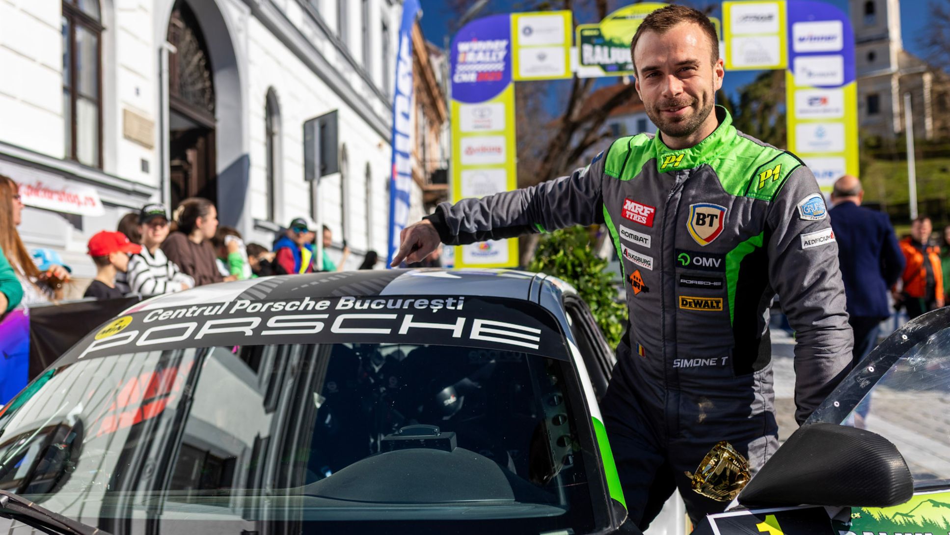 Simone Tempestini, campion național absolut la raliuri pentru a 10-a oară, participă în acest weekend la etapa de la București a Campionatului Național de Super Rally, comunicat de presă, 22/10/2025, Porsche AG