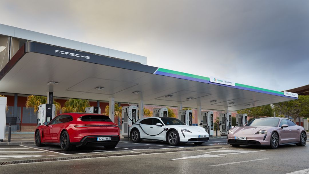 Estación de carga ultrarrápida de Porsche e Iberdrola / bp pulse, Murcia, 2024, Porsche Ibérica