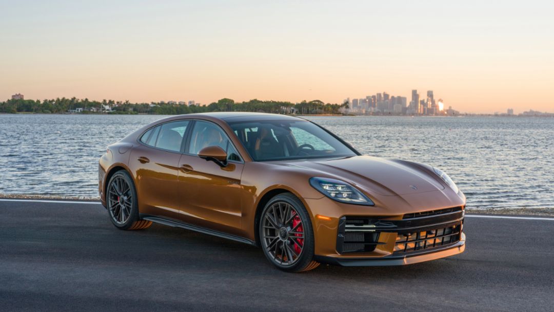 Panamera Turbo E-Hybrid, Miami Lifestyle Program