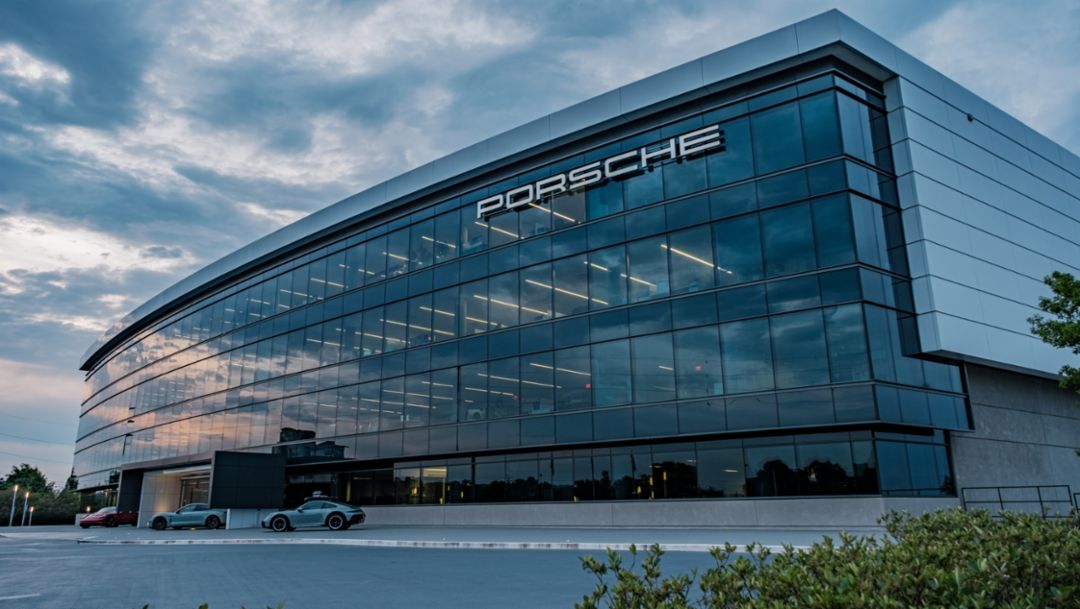 Porsche Financial Services, Inc. Issues Prime Auto Transaction in the U.S. ABS Market