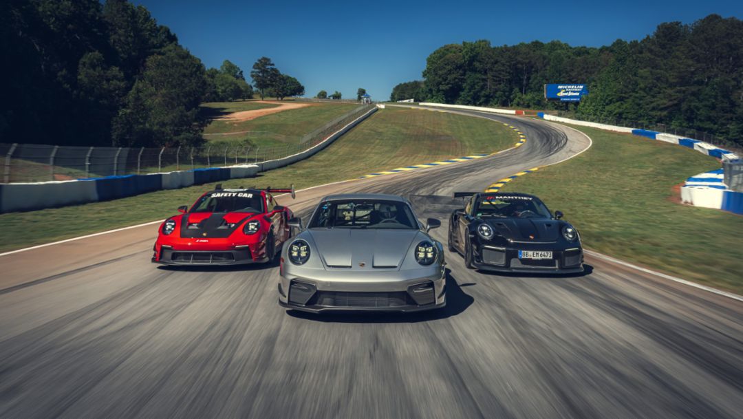 Porsche 911 mit Manthey Kit setzen Bestmarken auf der Road Atlanta