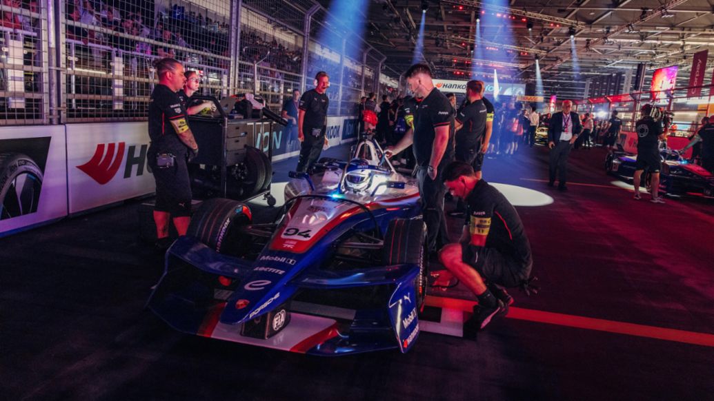 Pascal Wehrlein, Porsche 99X Electric (n&ordm; 94), E-Prix de Londres II, 2026, Porsche AG