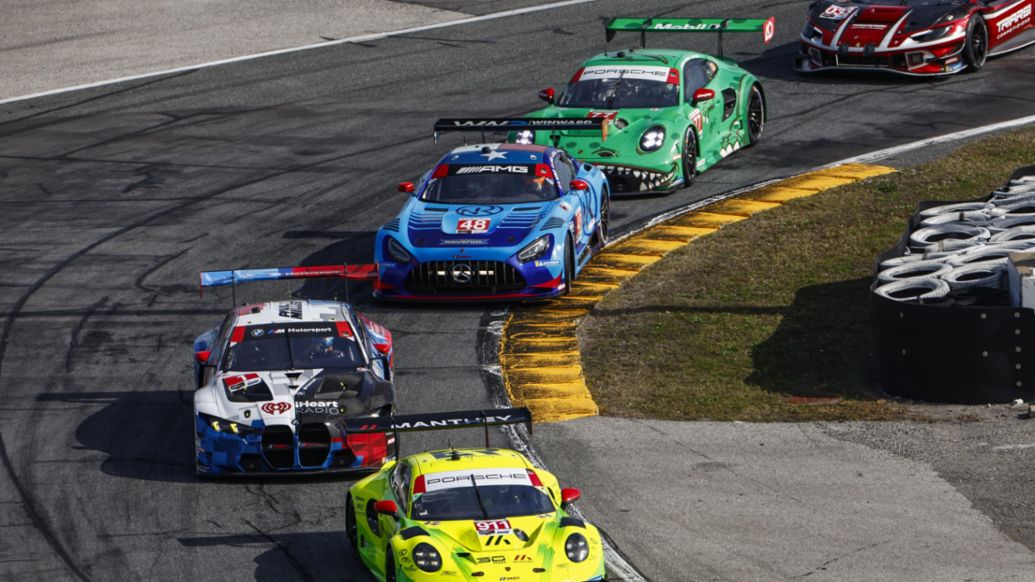 Porsche 911 GT3 R, Manthey (n&ordm; 911), Klaus Bachler (Austria), Ricardo Feller (SUI), Thomas Preining (Austria), Ayhancan G&uuml;ven (TUR), 24 Horas de Daytona, campeonato IMSA, 2026, Porsche AG