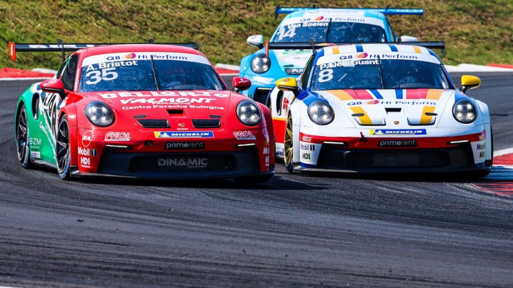 Porsche Carrera Cup Italia 2026: Bristot Delli Guanti e Van Soelen in bagarre in pista