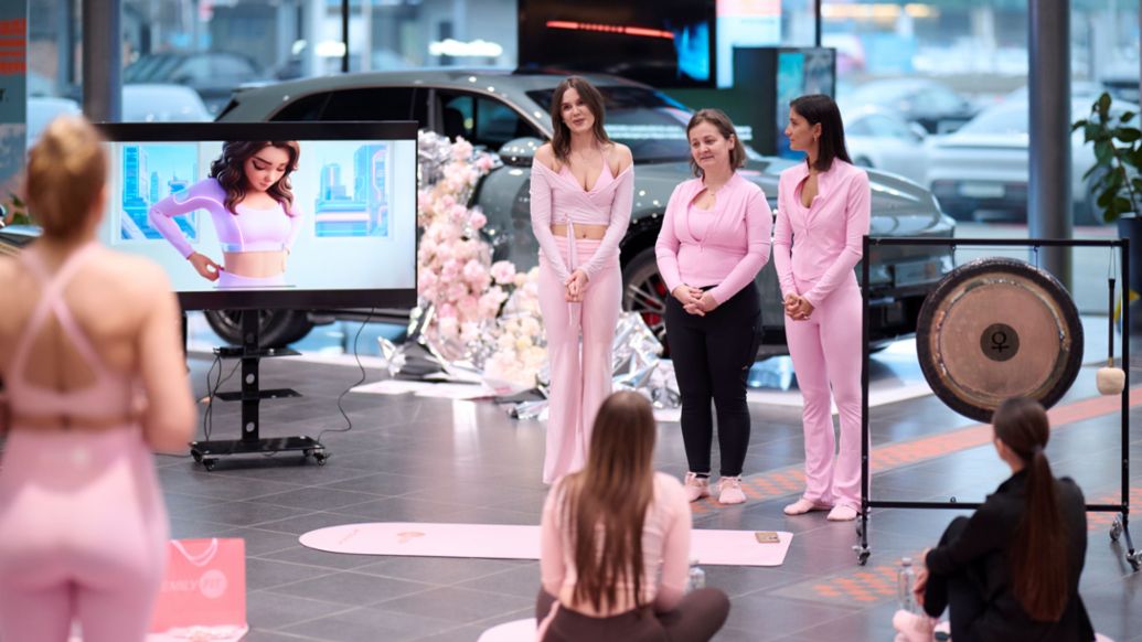 Cayenne Electric Preview x Yoga, comunicat de presă, 17/02/2026, Porsche AG