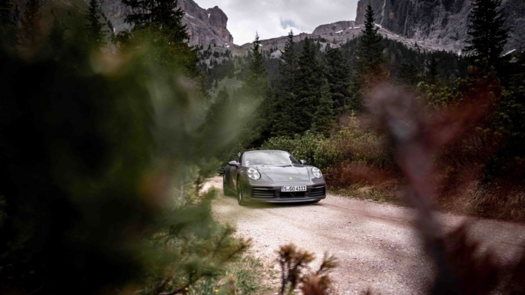 911 Carrera S Cabriolet, 2021, Sella Ronda, Dolomites, Italy