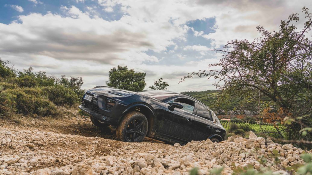 Prototipo del Porsche Macan, 2024, Porsche AG