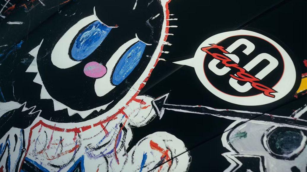 Porsche et Kasing Lung, le cr&eacute;ateur de Labubu, se sont associ&eacute;s pour cr&eacute;er une &oelig;uvre d&rsquo;art unique