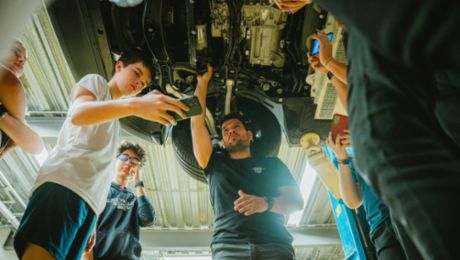 Porsche Costa Rica promueve el interés por las carreras STEM entre estudiantes