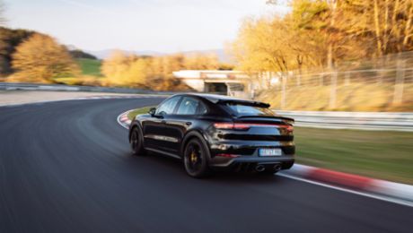 Performance-Cayenne bezwingt Nürburgring-Nordschleife in Rekordzeit