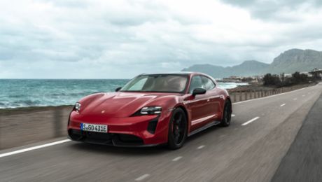 Porsche liefert mehr als 300.000 Fahrzeuge aus