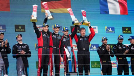 Werksteam Porsche Penske Motorsport gewinnt das WEC-Rennen in Fuji