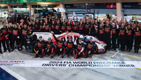 Porsche-Werksfahrer gewinnen die FIA Langstrecken-Weltmeisterschaft