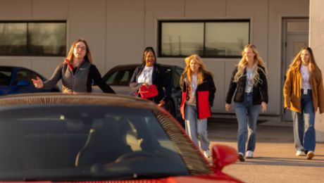 Porsche Experience Centre Toronto launches ‟Experience for HER”