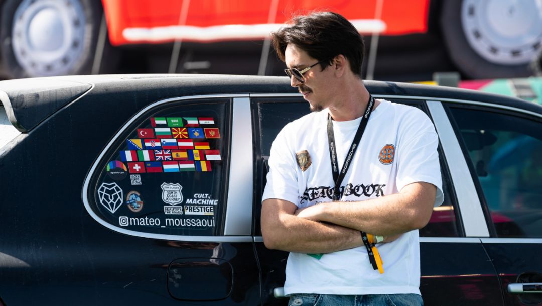 Cayenne drives 34,000 kilometres to Icons of Porsche