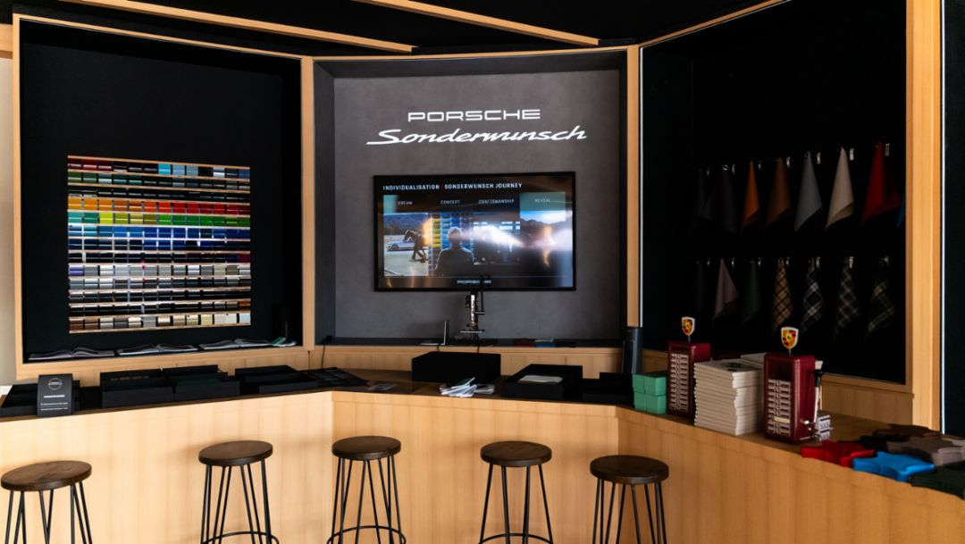 Sonderwunsch Lounge debuts at Icons of Porsche