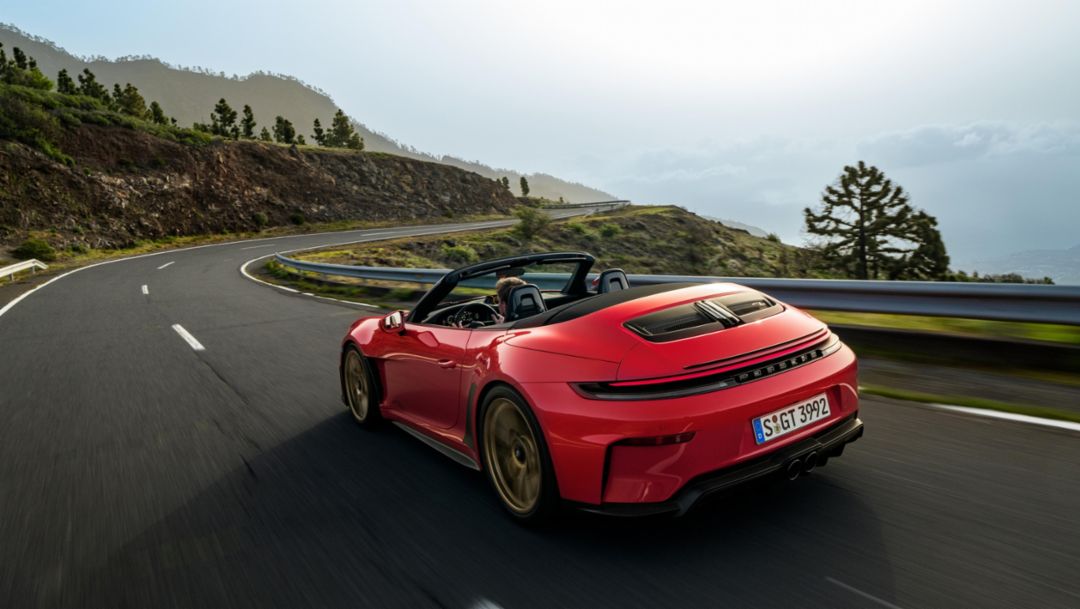 Plăcerea de a conduce o decapotabilă, cu noul Porsche 911 GT3 S/C