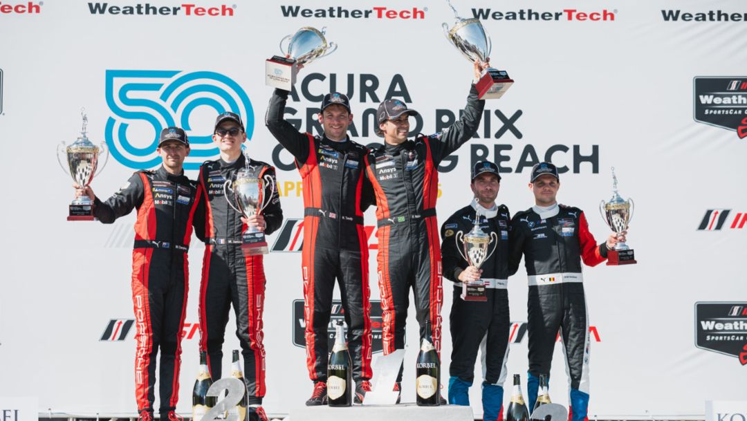 Porsche wins both classes in the Long Beach street race