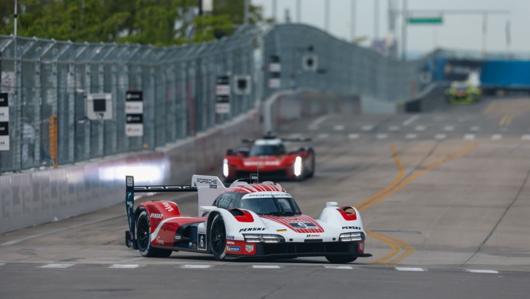 Podium in Detroit keeps Porsche atop IMSA standings 