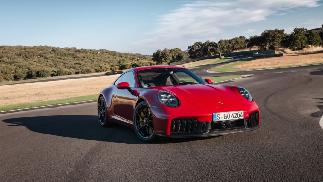 Porsche 911 Carrera 4 GTS