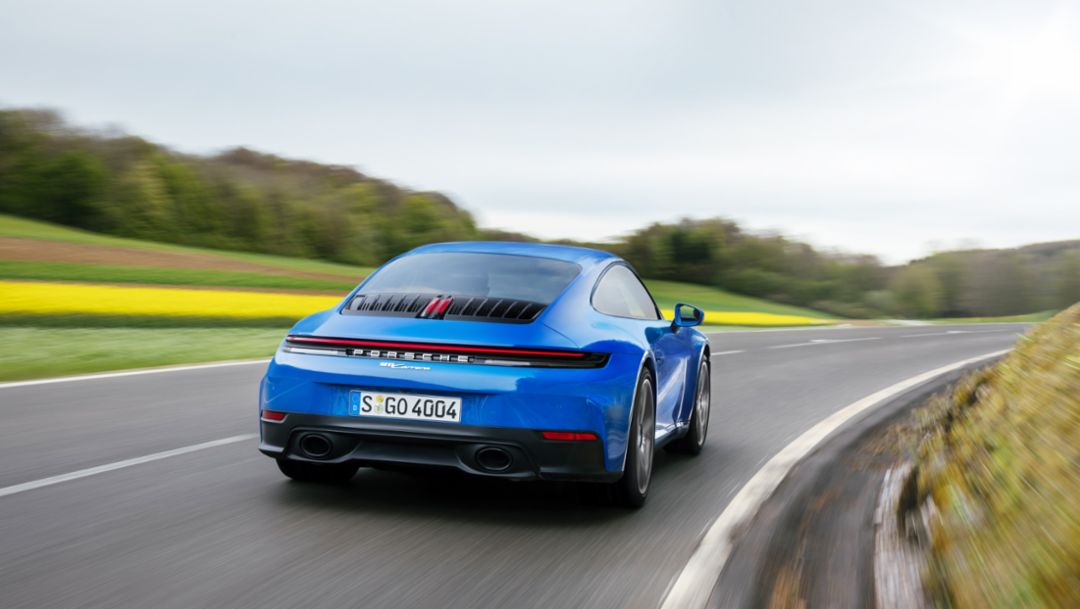 2025 Porsche 911 Carrera