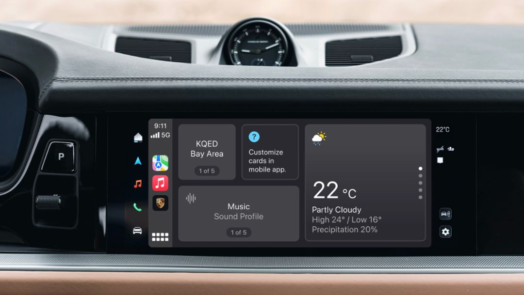 My Porsche App provides new features within Apple CarPlay®