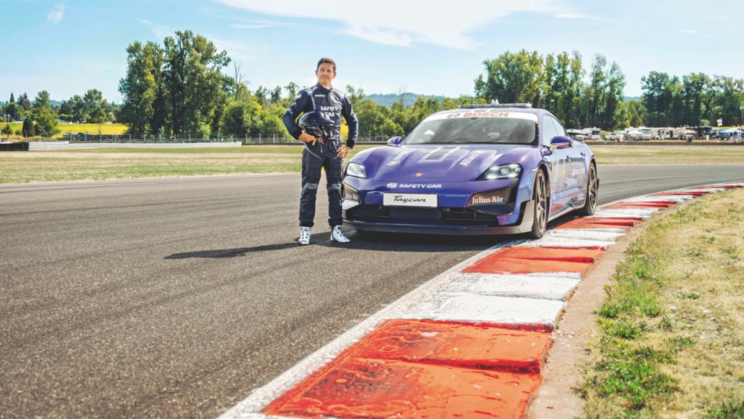 In top position with the Taycan Turbo GT
