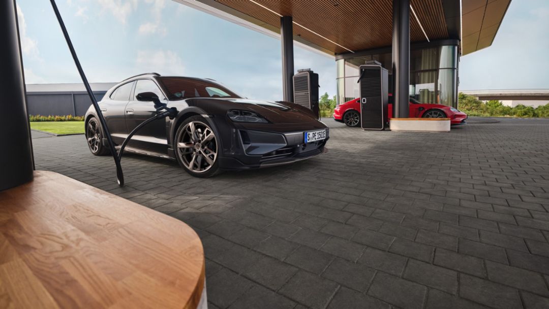 Charging at Porsche: many roads lead to electric power