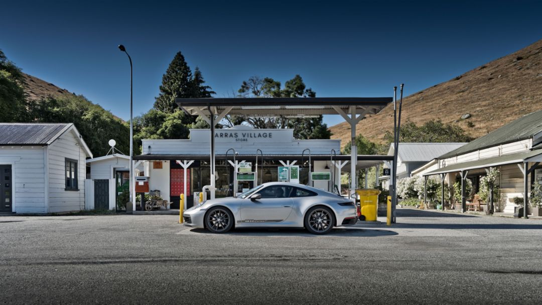 Discovering New Zealand in a Porsche 911 Carrera T