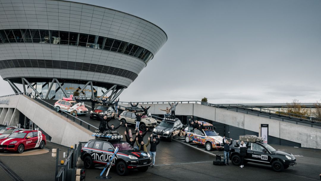 I team Porsche di Winterthur e di Ginevra realizzano le Cayenne Classic più fantastiche