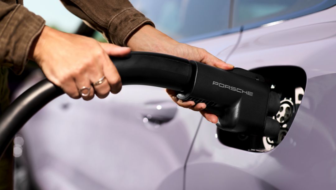 Accès au réseau de recharge Tesla pour les clients Porsche