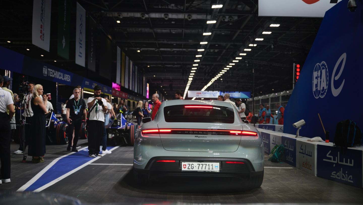 Taycan, 2024, Porsche Suiza AG