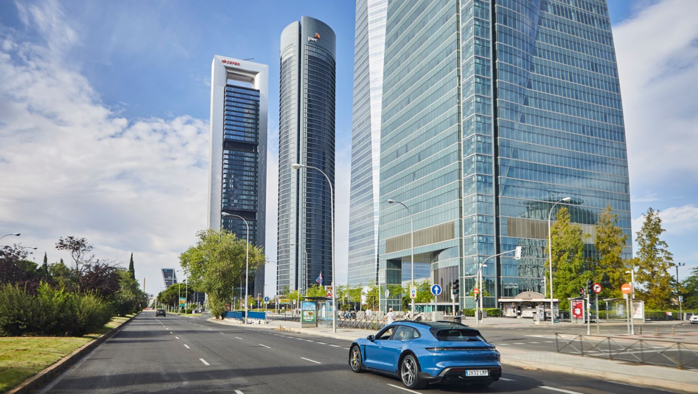 Porsche Taycan, ruta Madrid-Vigo / La Coruña-Madrid, 2021, Porsche Ibérica