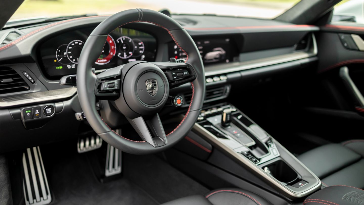 Interior: Porsche 911 Turbo S Coupé