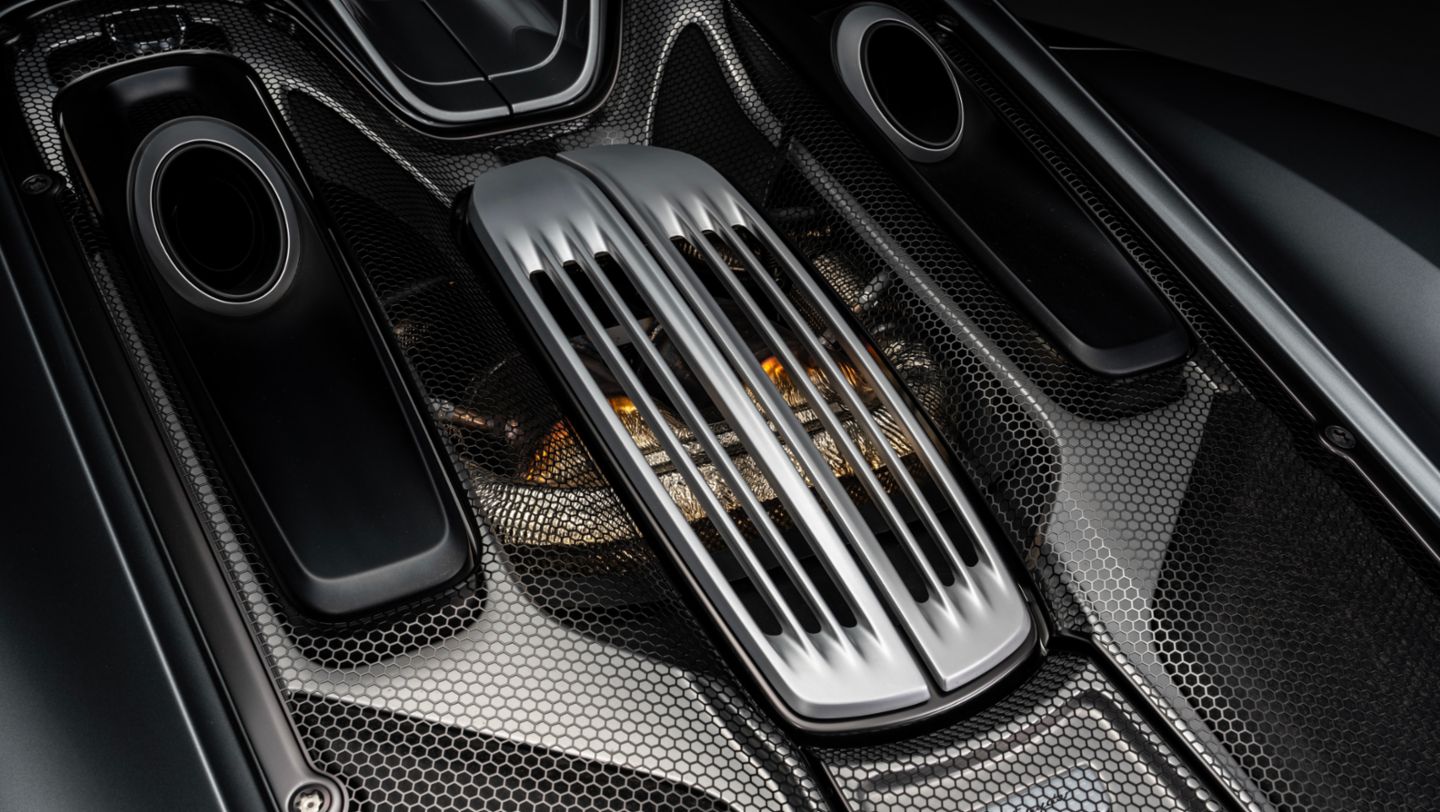 Porsche 918 Spyder with Weissach package, RM Sotheby's, Abu Dhabi, 2025, Porsche Middle East