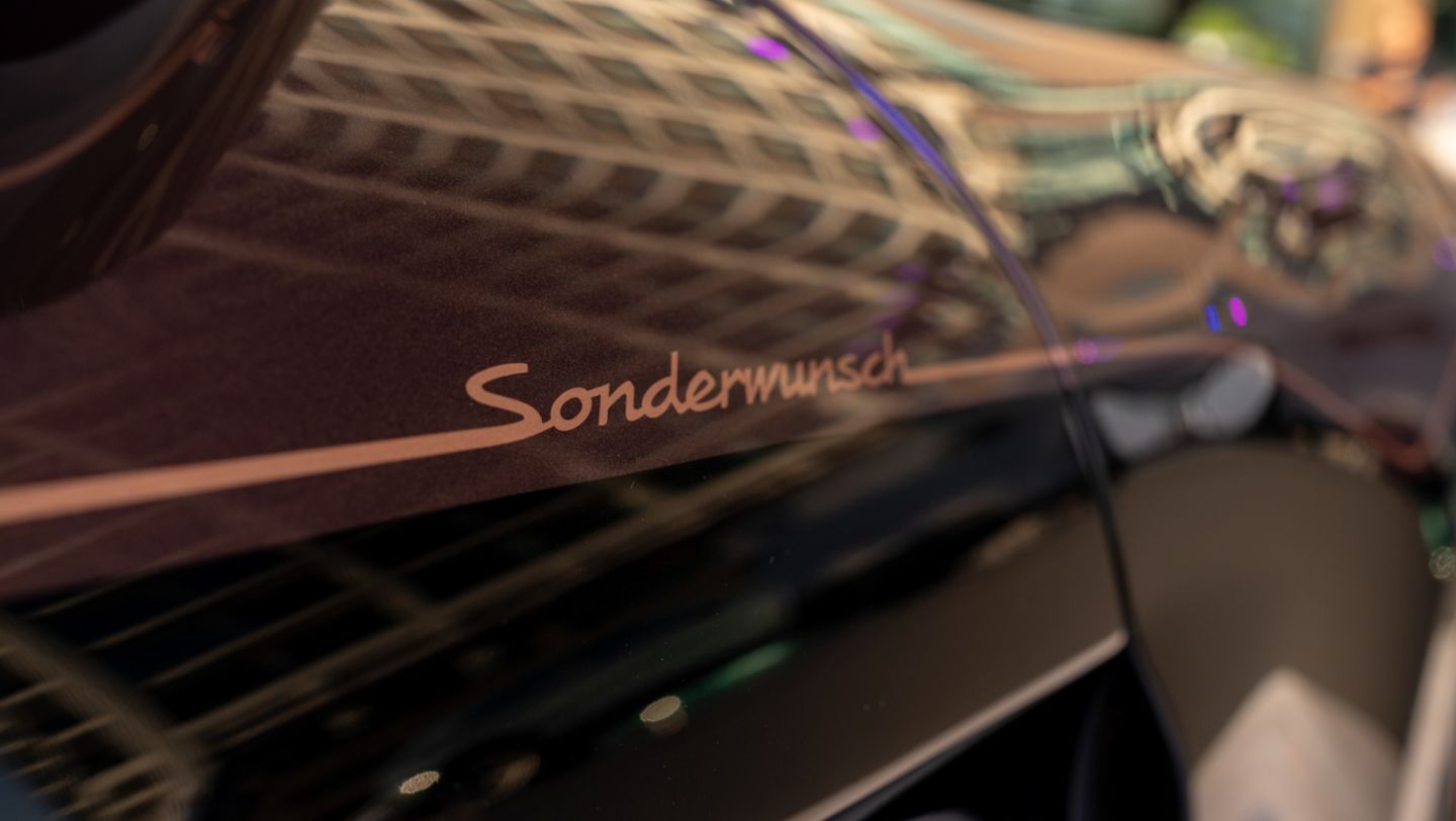 Panamera Turbo "Sonderwunsch", Icons of Porsche, Dubai, 2025, Porsche Middle East