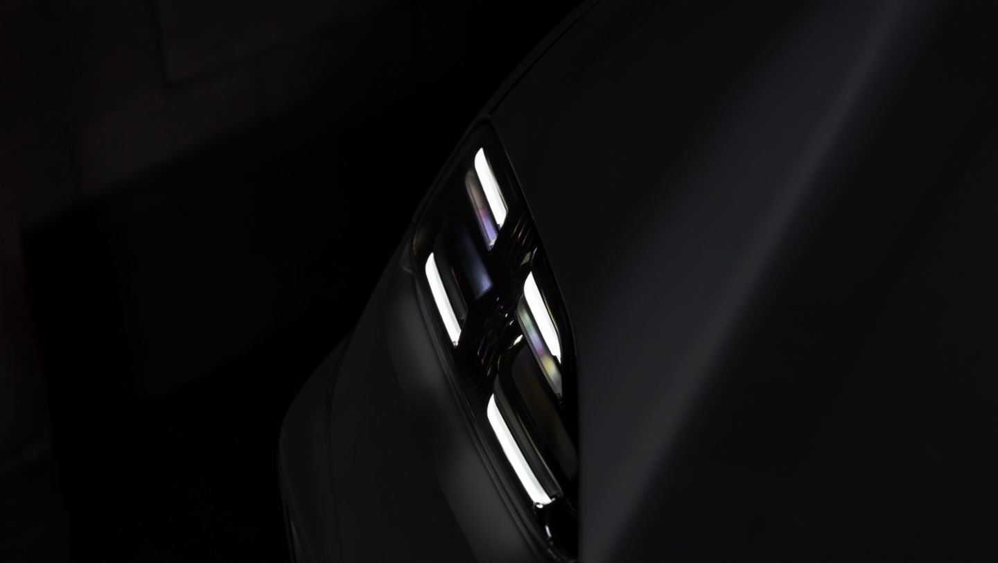 Porsche Experience Centers welcome the new Macan Electric to the track