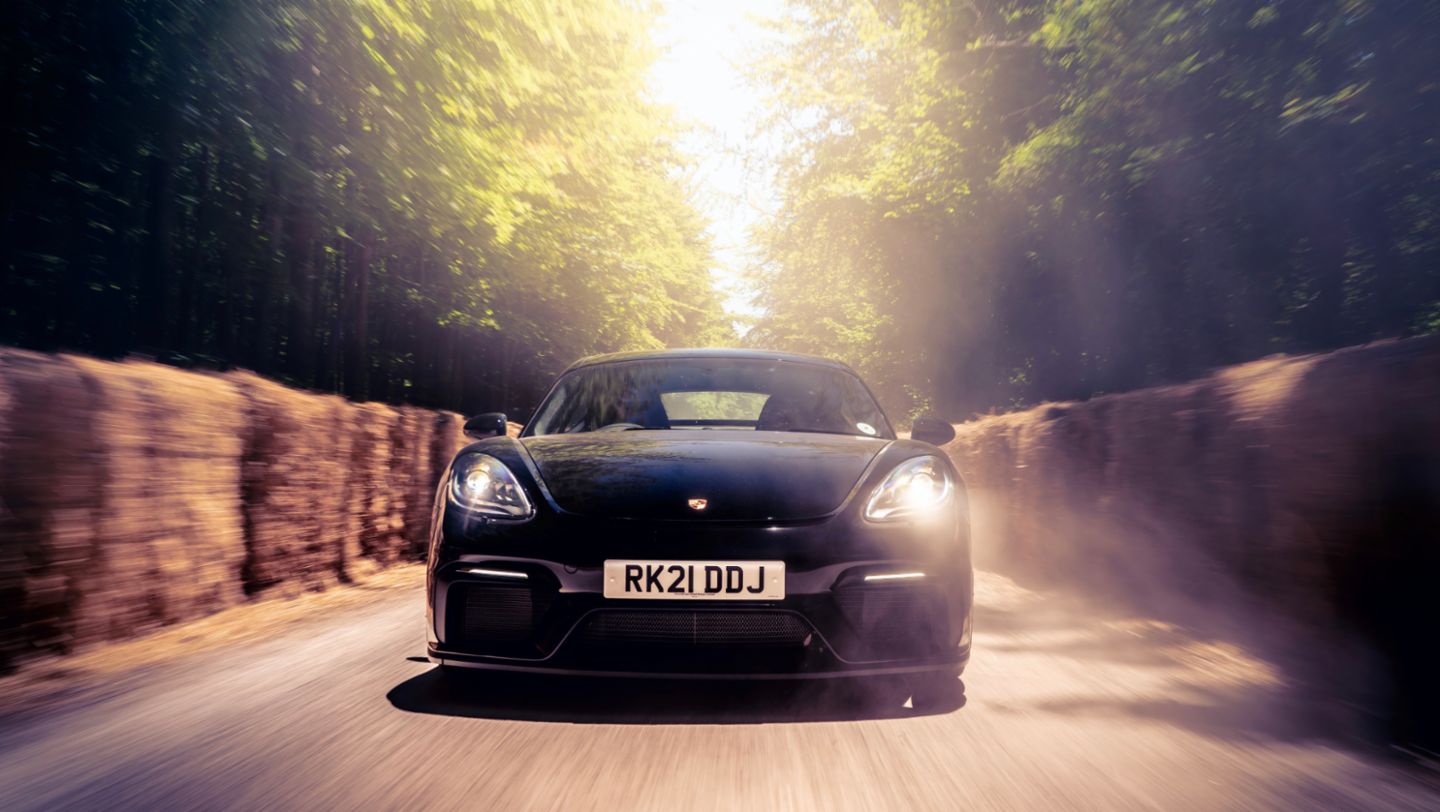 Cayman GT4, West Sussex, UK, 2021, Porsche AG