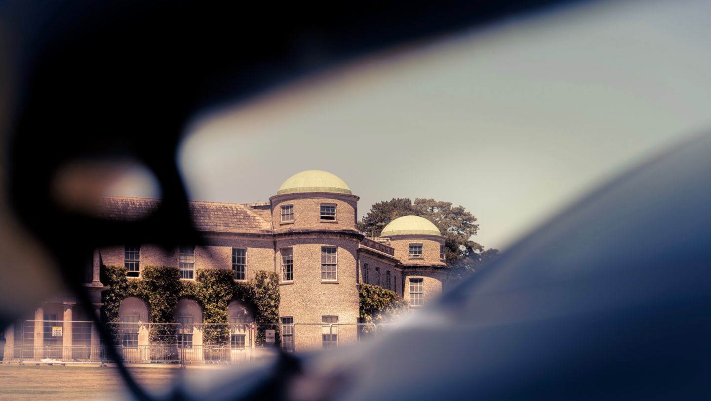 West Sussex, UK, 2021, Porsche AG