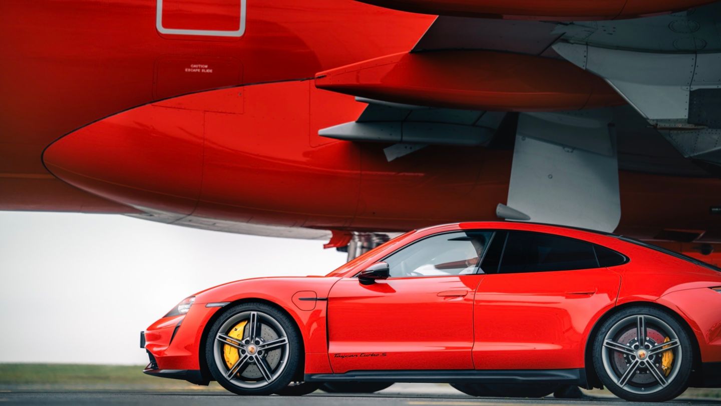 Taycan Turbo S, Iceland, 2021, Porsche AG