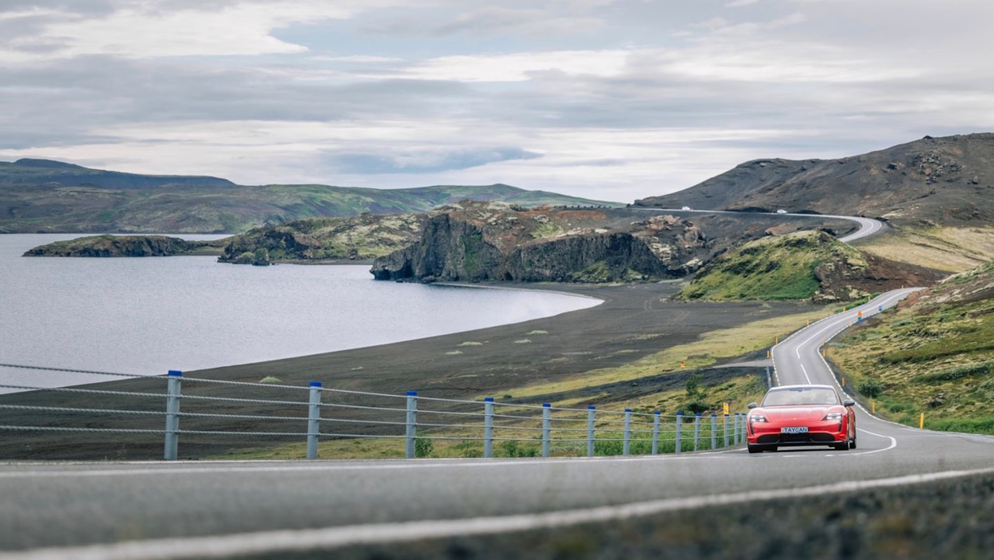 Taycan Turbo S, Iceland, 2021, Porsche AG