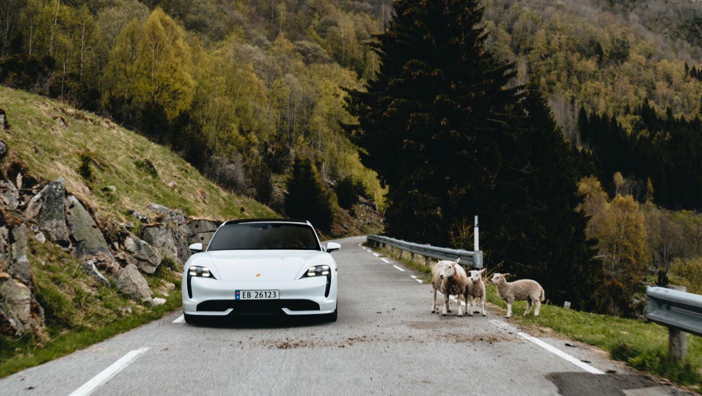 Taycan Turbo, Lærdal, Norway, 2021, Porsche AG
