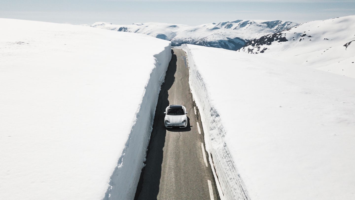 Taycan Turbo, Lærdal, Norway, 2021, Porsche AG