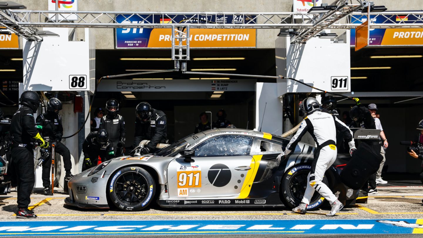 Porsche 911 RSR, Proton Competition (#911), Michael Fassbender (IRL), Martin Rump (EST), Richard Lietz (A), 24 Stunden von Le Mans, France, 2023, Porsche AG