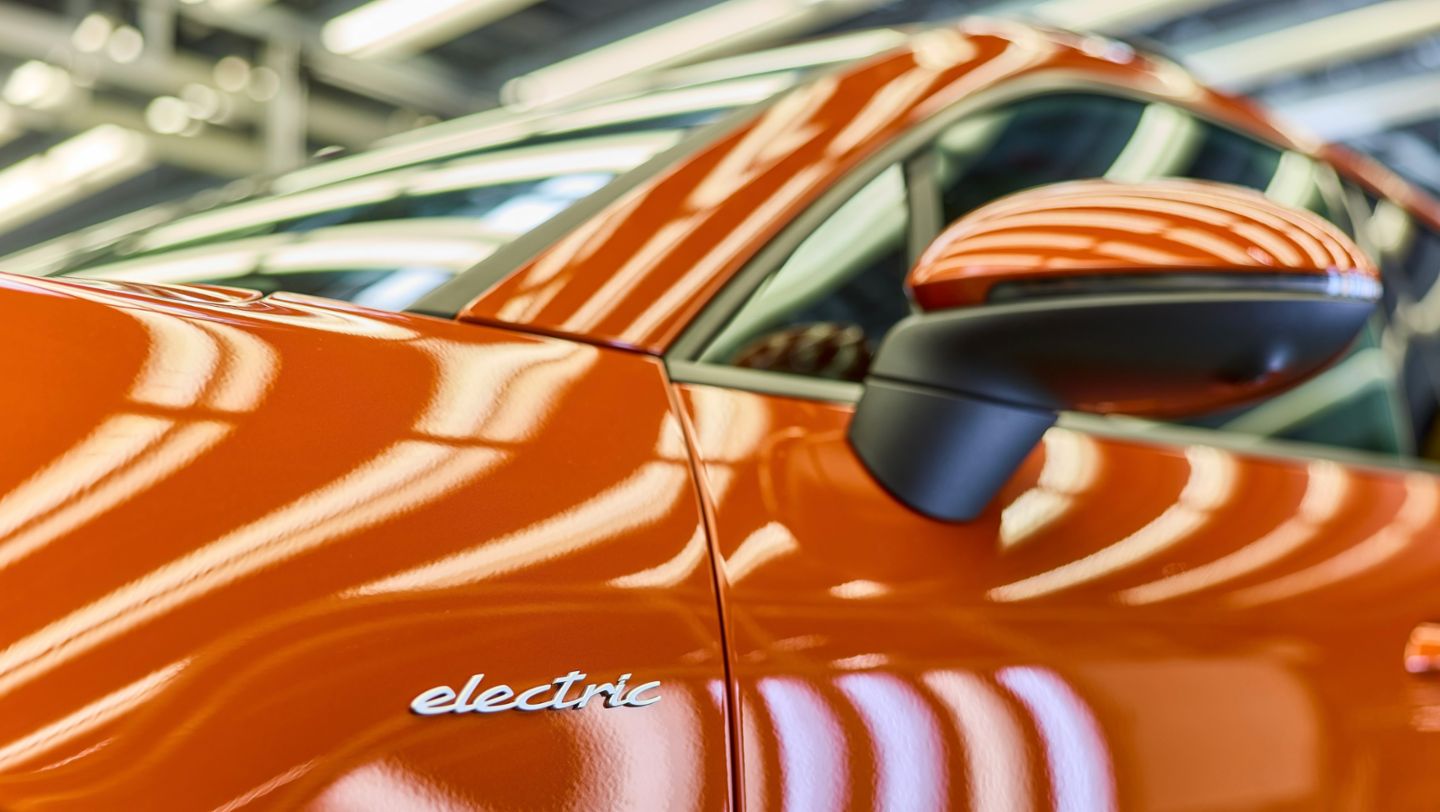 Montage, Porsche Werk Leipzig, 2024, Porsche AG
