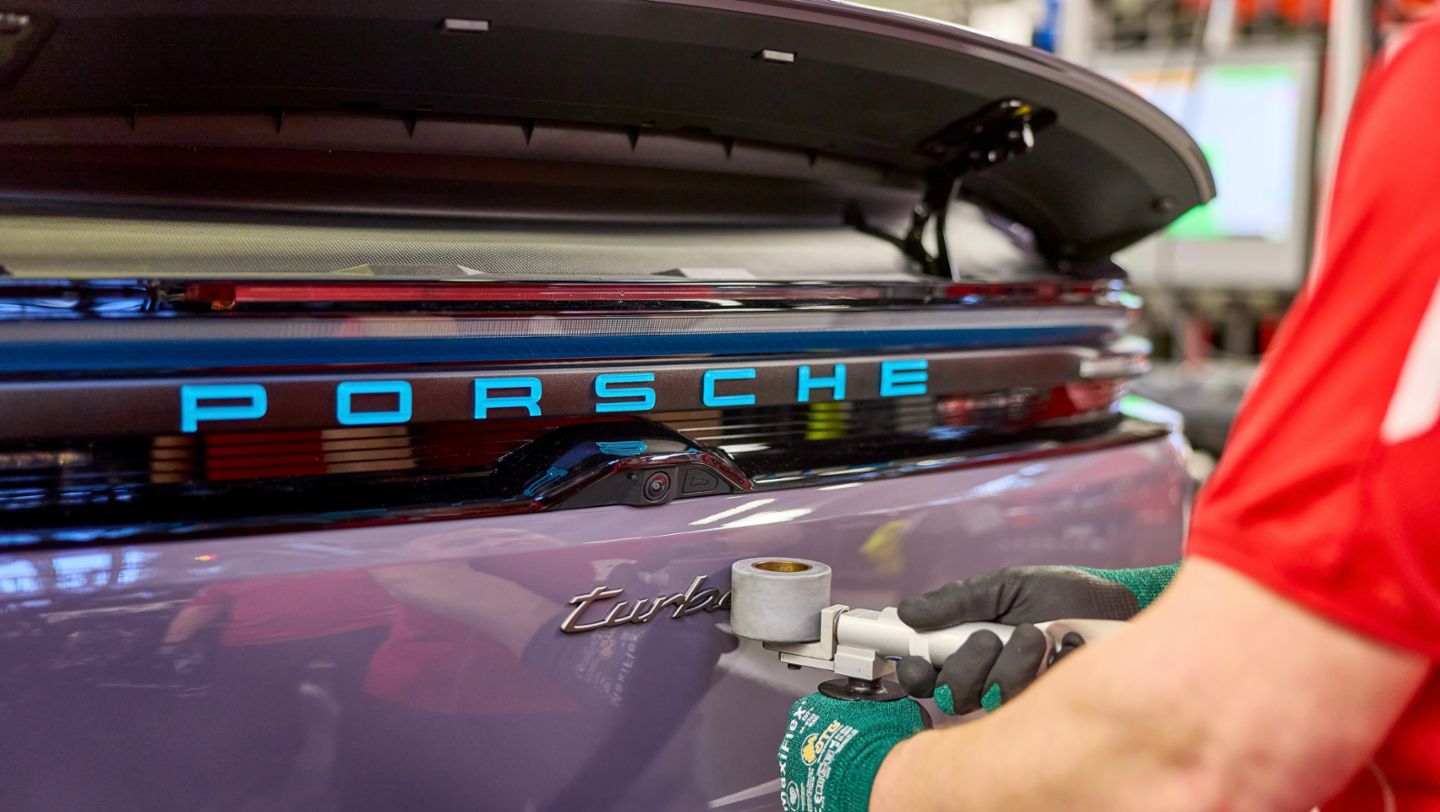Montage, Porsche Werk Leipzig, 2024, Porsche AG