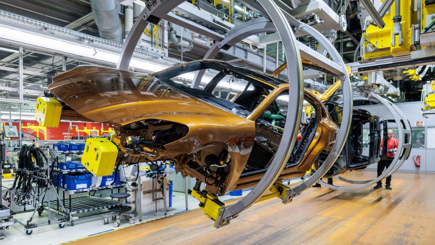 Montage, Porsche Werk Leipzig, 2024, Porsche AG
