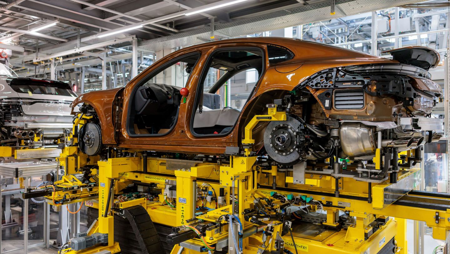 Montage, Porsche Werk Leipzig, 2024, Porsche AG